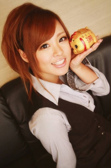 神崎 愛 イメージ1